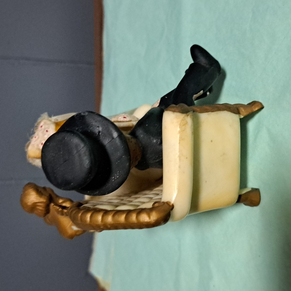 1970 Wilton Inc. Vintage Cake Topper - Picture 4 of 6